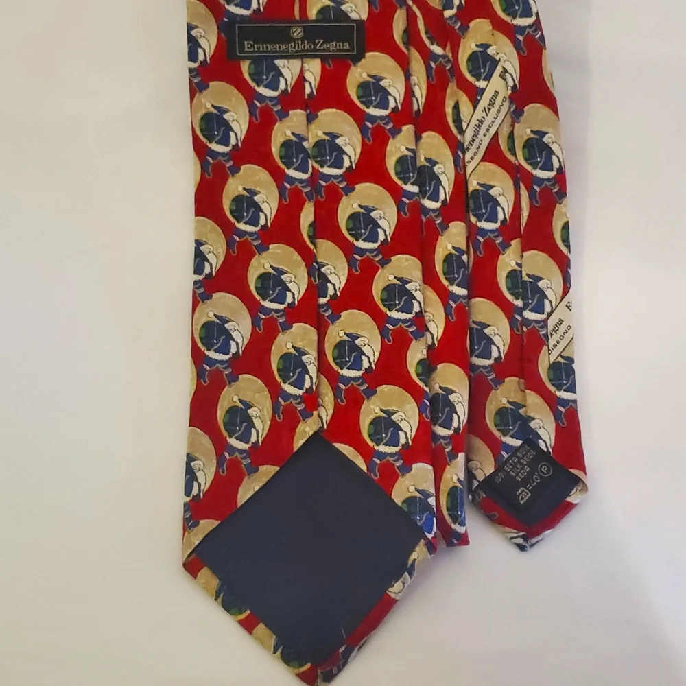 Santa Neck Tie 100% Silk Italy Ermenegildo Zegna Christmas Red Santa Print